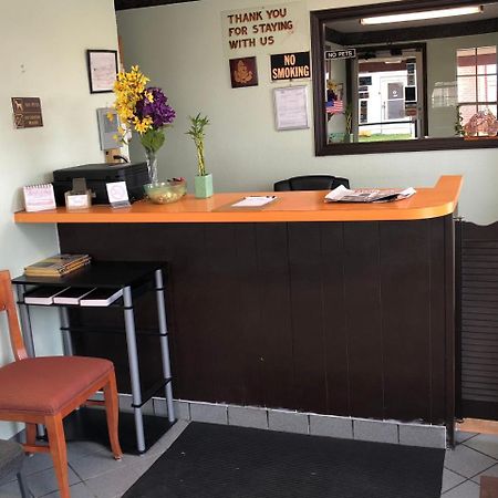 Rexdale Inn Seminole Bagian luar foto