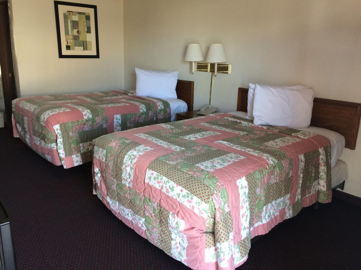 Rexdale Inn Seminole Bagian luar foto