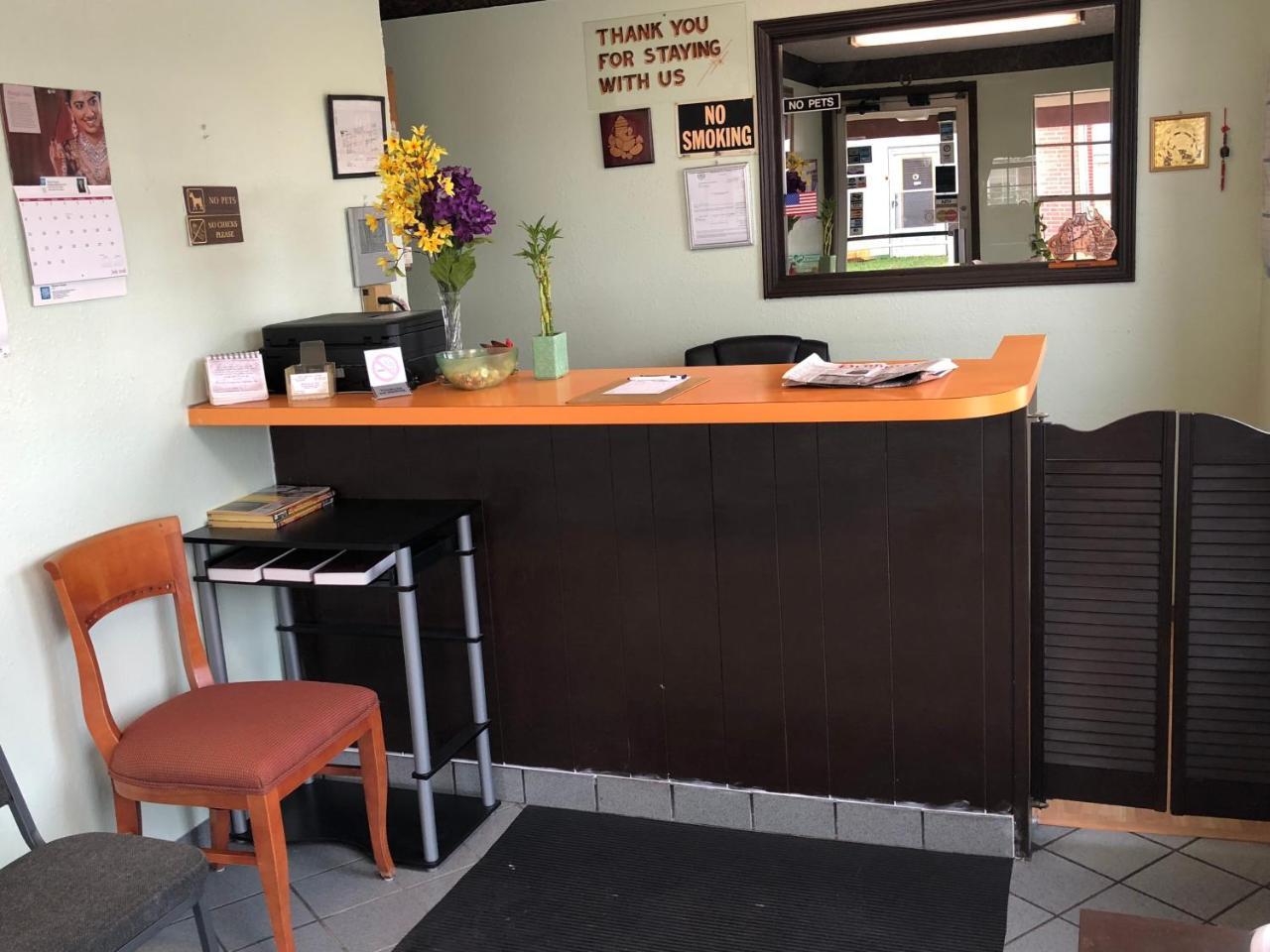Rexdale Inn Seminole Bagian luar foto