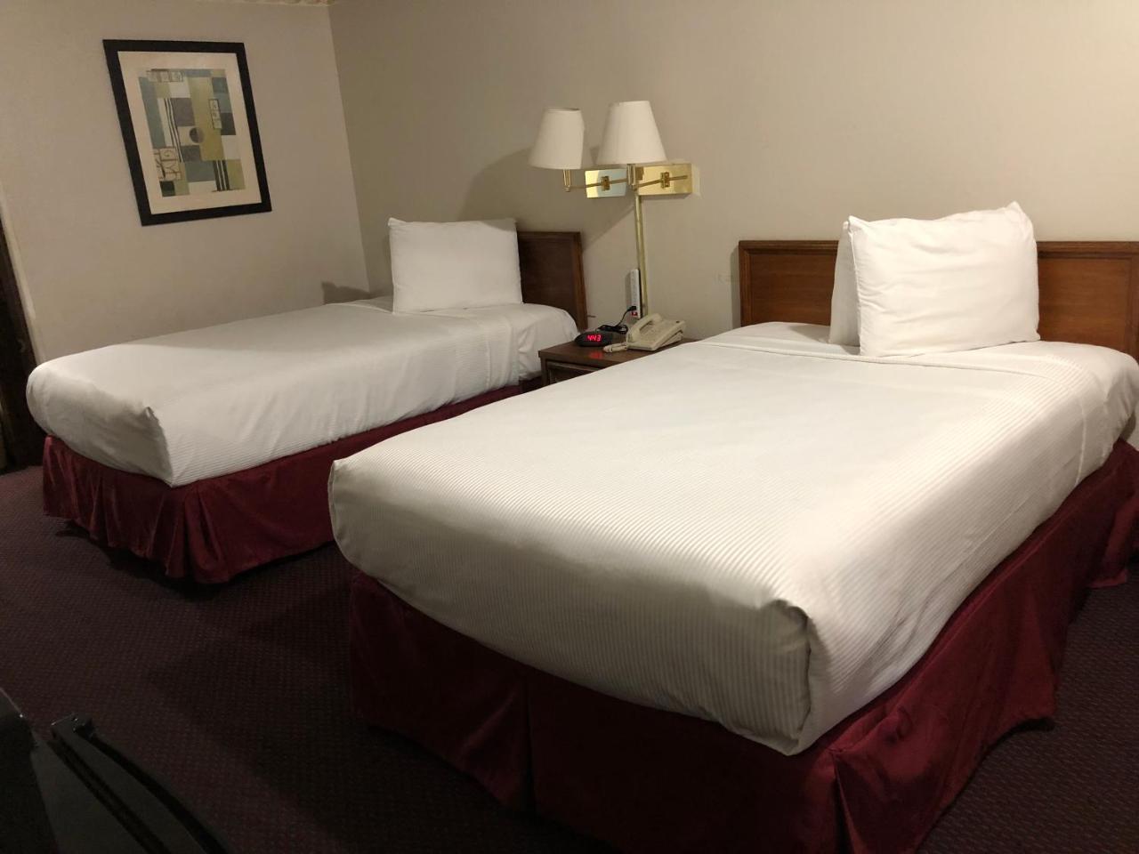 Rexdale Inn Seminole Bagian luar foto